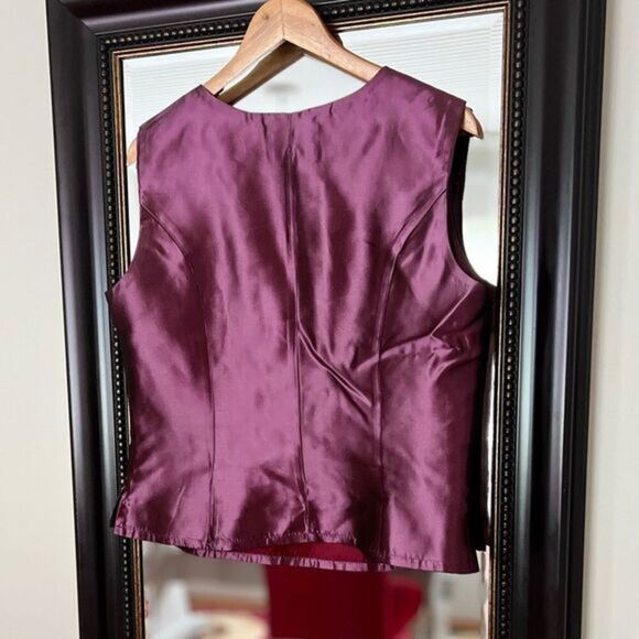 Lily & Taylor Sateen Formal Top Plum Size 12‎ - Picture 2 of 5